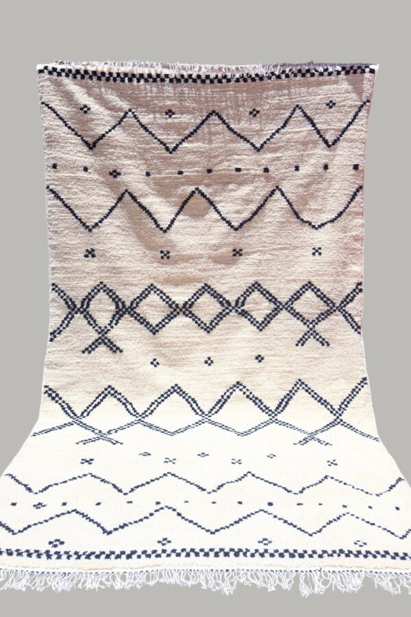 Berber Azilal handmade wool rug 325cm/185cm