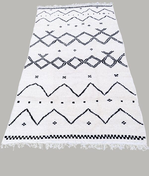 Berber Azilal handmade wool rug 325cm/185cm - Image 2