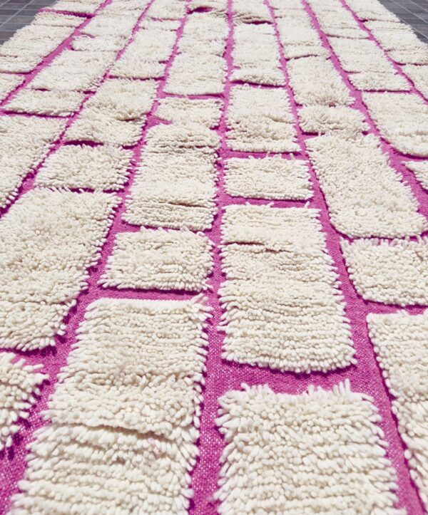 Berber beni ourain handmade wool rug, white and pink, 260cm/150cm - Image 4